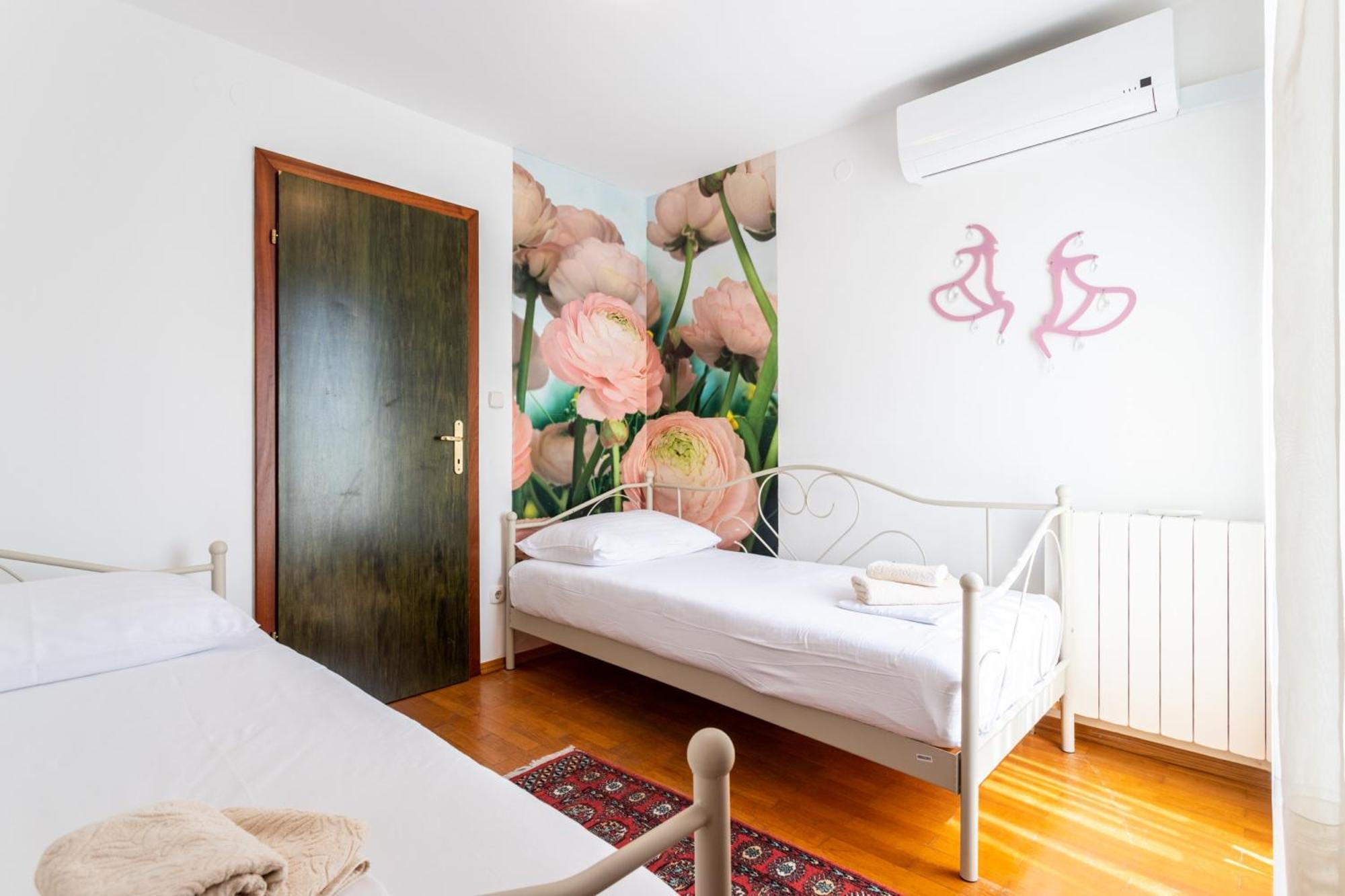 Villa Violeta With The Sea View, 3 Min Walk To The Beach Split Exterior foto